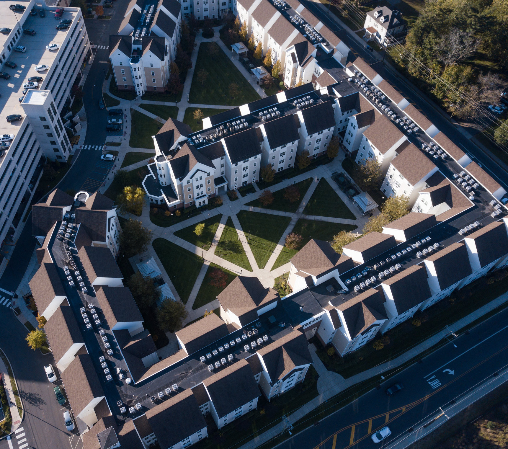 A drone view of Rowan Boulevard Townhouses