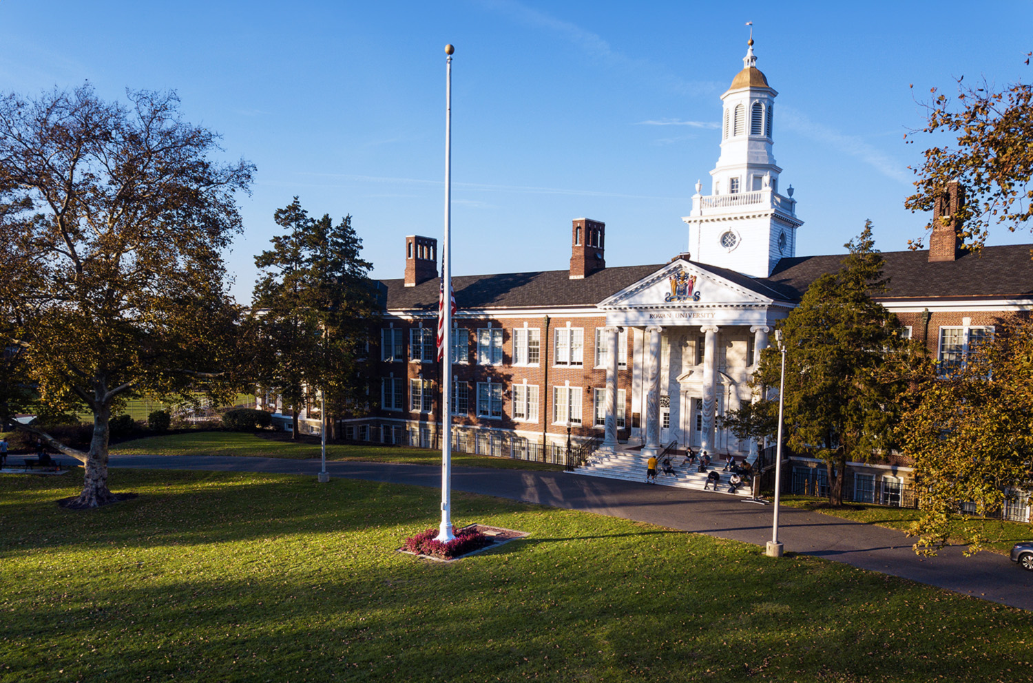 An image of Bunce Hall during the Fall season.
