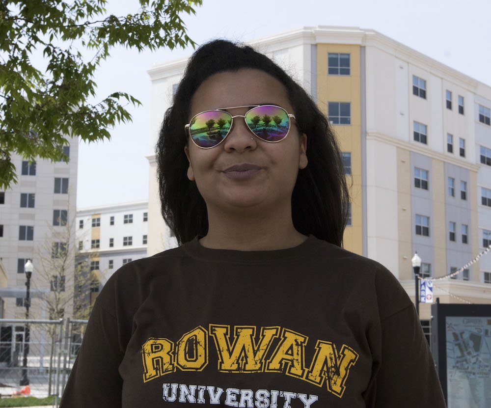 Melanie M. posing with reflective sunglasses
